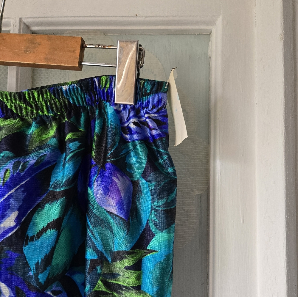 James Hawaii Blue Tropical Nylon Skirt – Size M - Picture 3 of 7